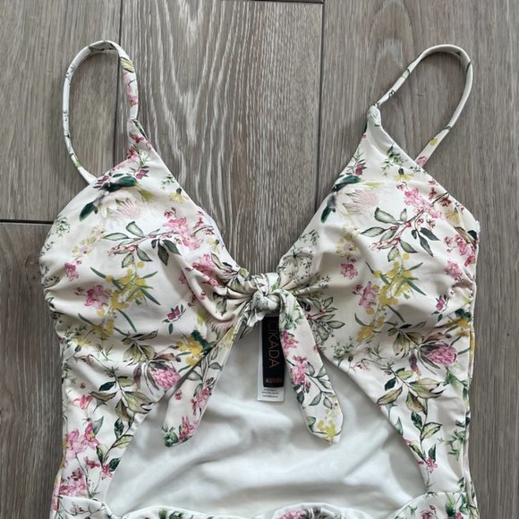CIKADA | White One Piece Floral Bathing Suit - Picture 6 of 13